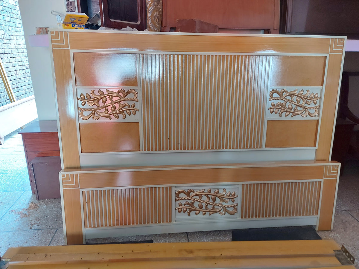 DB 008 – Luxury Bed with Dressing Set